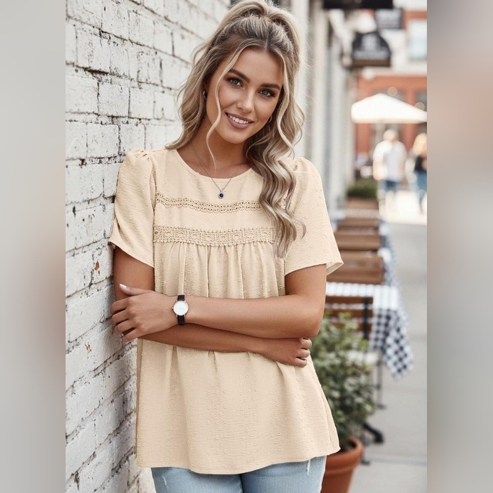 Chic Beige Blouse with Lace Accents - Picture 5 of 5